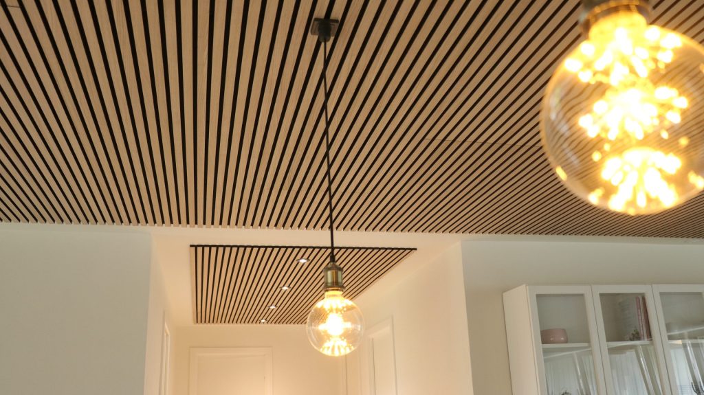 akupanel-classic-oak-black-felt-ceiling-with-spots