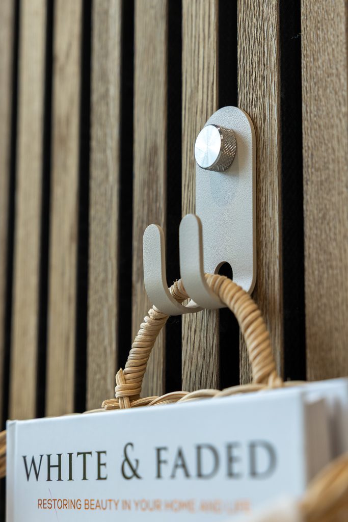 Bild 1 von 3 in Norr Doppelhaken Galerie