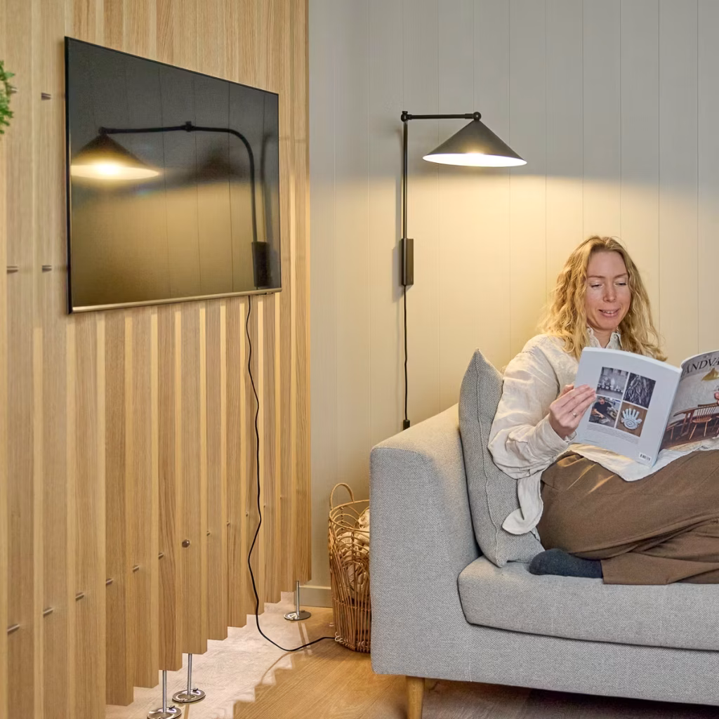 Bild 5 von 8 in EMBRACE | Nell TV-Mount Galerie