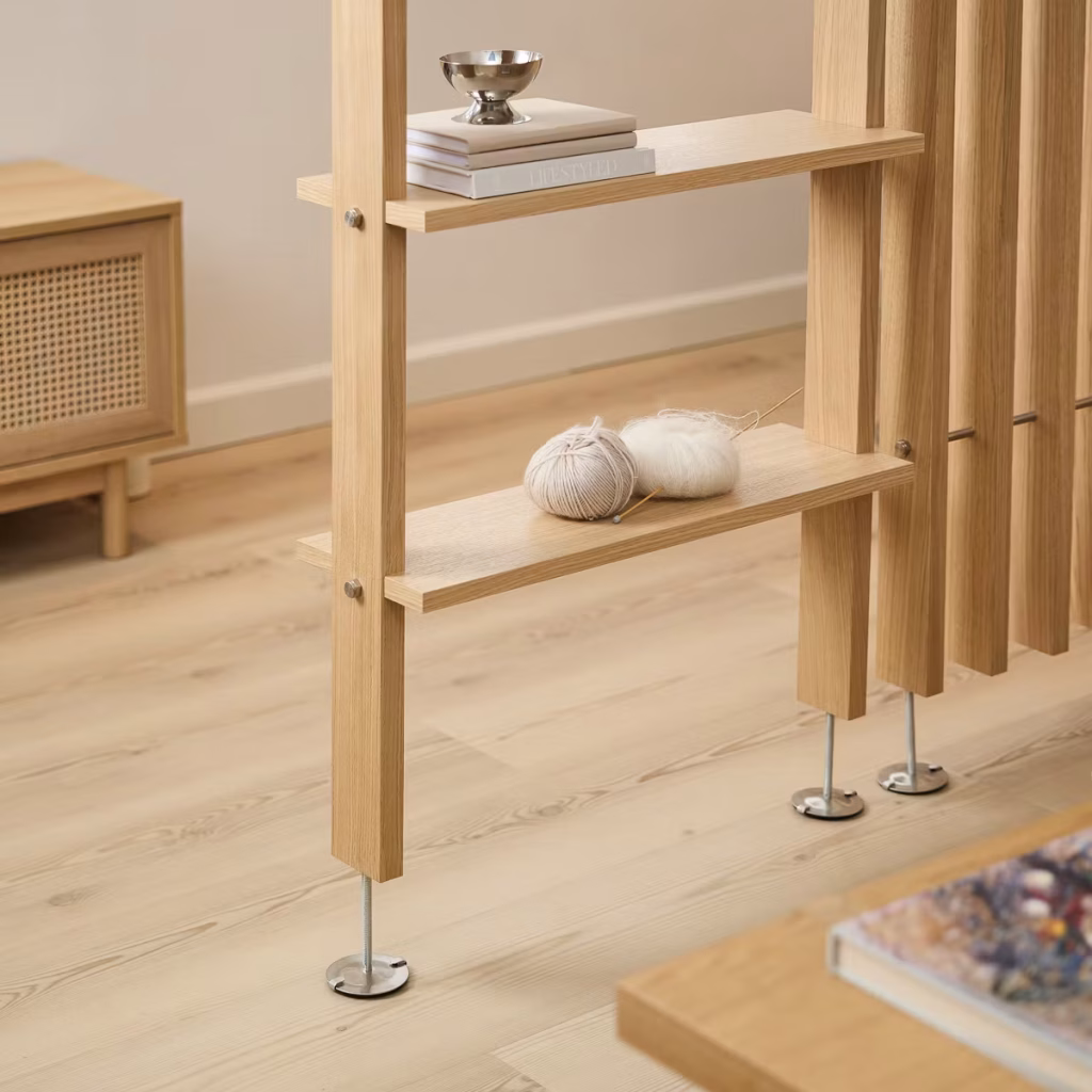 Bild 7 von 10 in EMBRACE | Lova Wood Shelf Galerie