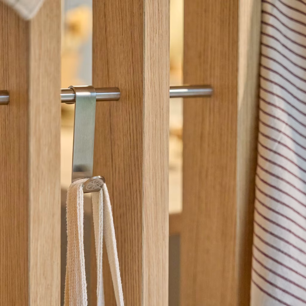 Bild 5 von 9 in EMBRACE | S-hook (2 pcs) Galerie