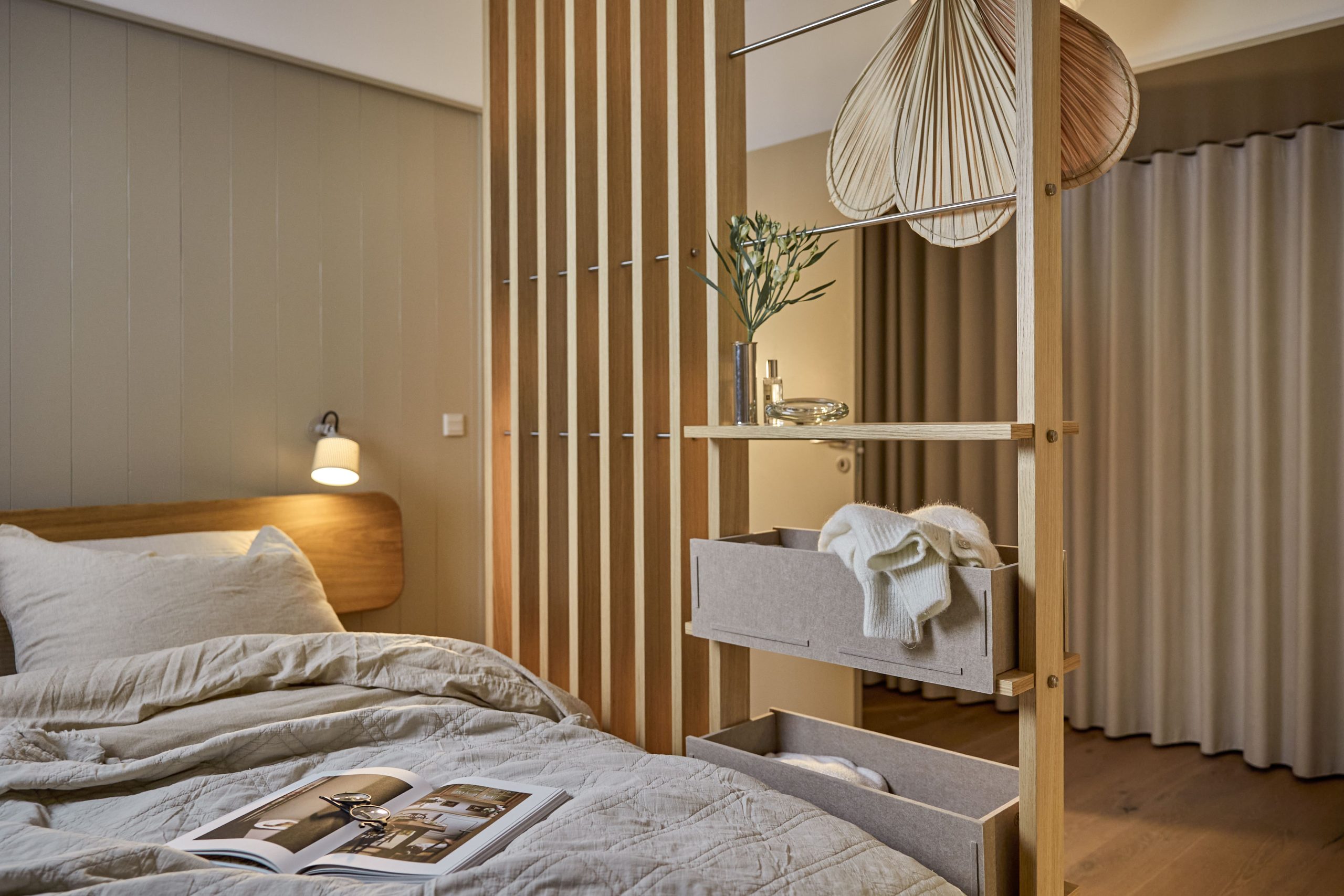 Innendesign mit WoodUpp-Paneelen und interaktiven Hotspots