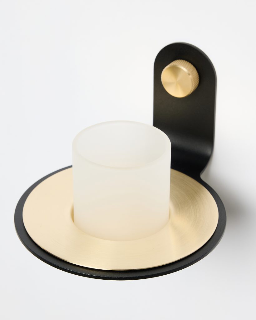 Bild 4 von 6 in Norr Candle Holder Galerie